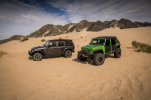 Frameless vs Factory-Style Soft Tops: Which Is Right for Your Jeep?